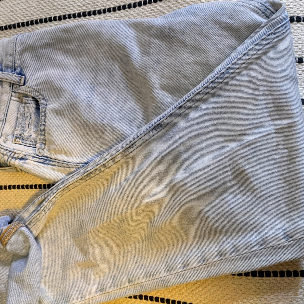 COPY - Mom jeans from AE